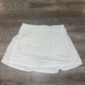 white lululemon skirt size 4